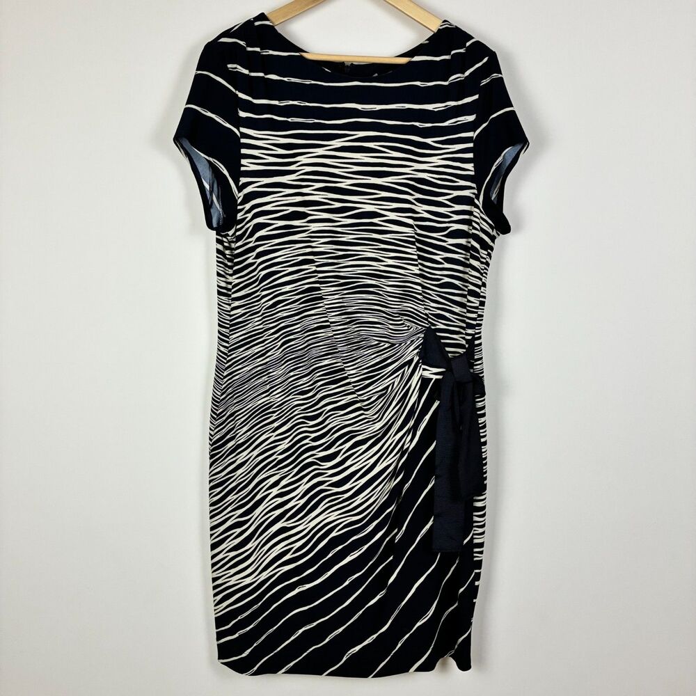 NWT J. Taylor Black & Cream Abstract Wave-Print Side-Tie Ruched Sheath Dress 18W
